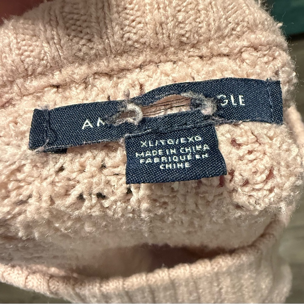 American Eagle Outfitters women’s Light Pink waffle Crewneck sweater - Picture 3 of 9